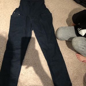 Maternity skinny crops